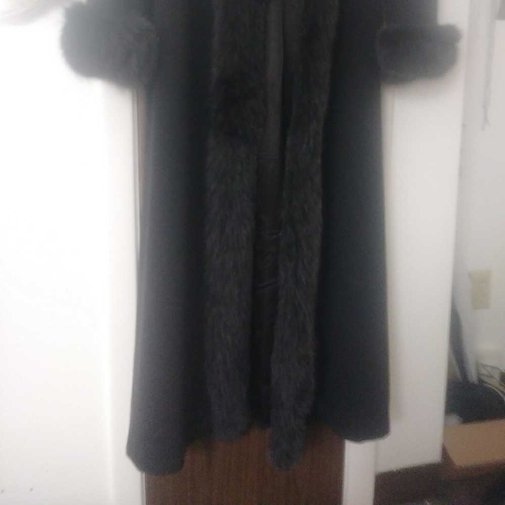 Marvin Richards 4 mo old coat, Lamb & Fox, orig. $